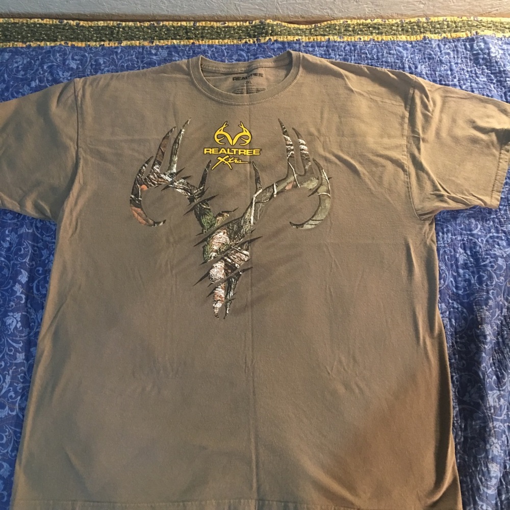 Realtree Camouflaged Deer Skull T-Shirt